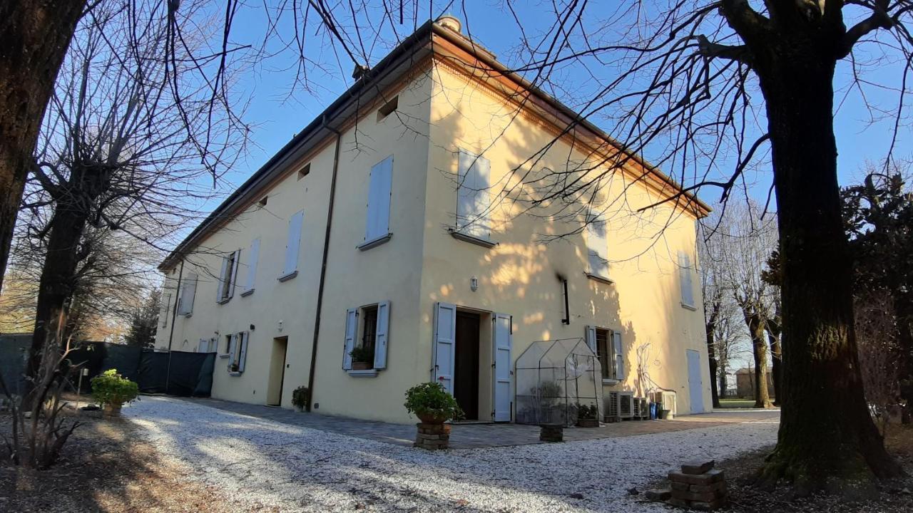 Bed and Breakfast La Torre Di Longara Calderara di Reno Exterior foto